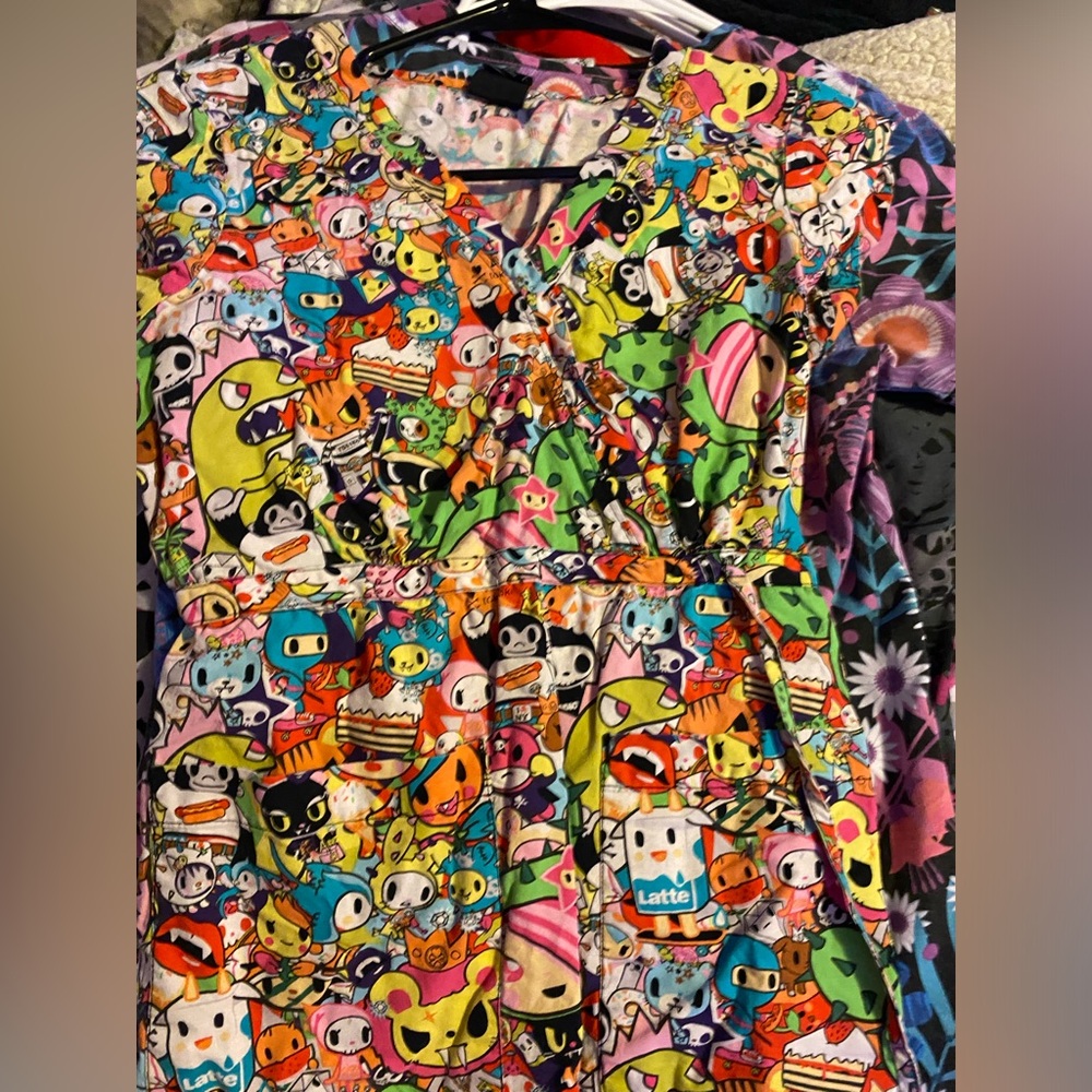 Women’s scrub top